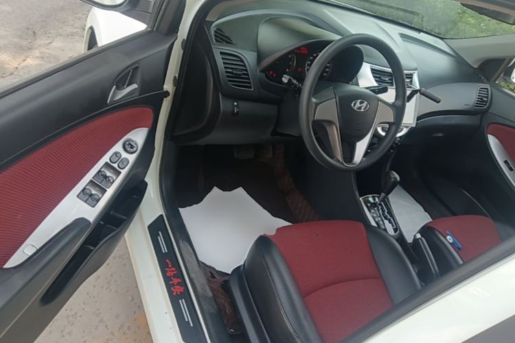 Used Hyundai Verna Ray 2016 1.4L Automatic Leading-Edge GLX Driver Seat