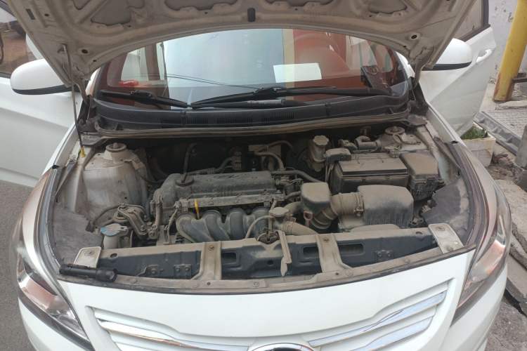 Used Hyundai Verna Ray 2016 1.4L Automatic Leading-Edge GLX Engine Bay
