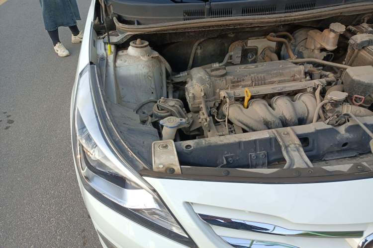 Used Hyundai Verna Ray 2016 1.4L Automatic Leading-Edge GLX Engine Bay Right