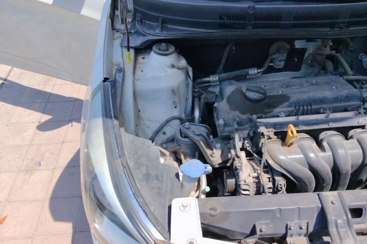 Used Hyundai Verna Ray 2016 1.4L Automatic Leading-Edge GLX Engine Bay Right