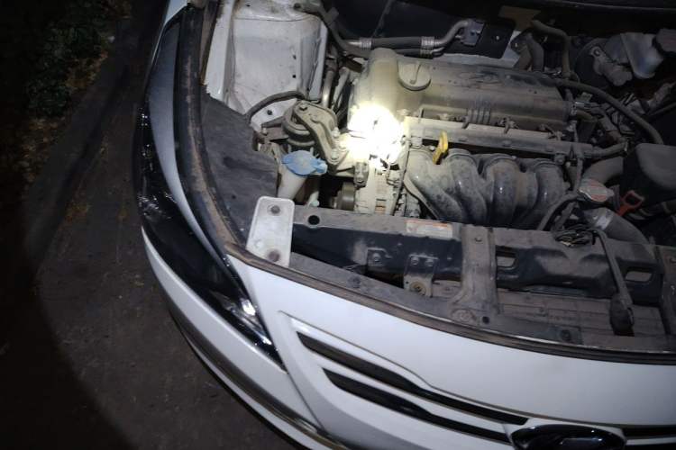 Used Hyundai Verna Ray 2016 1.4L Automatic Leading-Edge GLX Engine Bay Right
