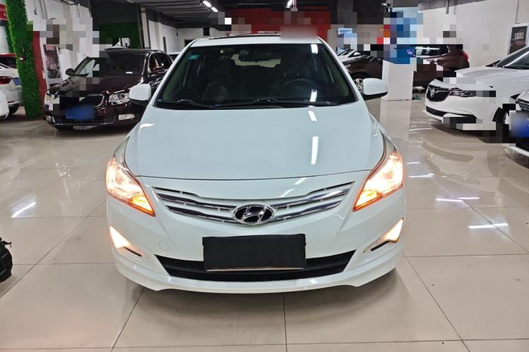 Used Hyundai Verna Ray 2016 1.4L Automatic Leading-Edge GLX Exterior 1