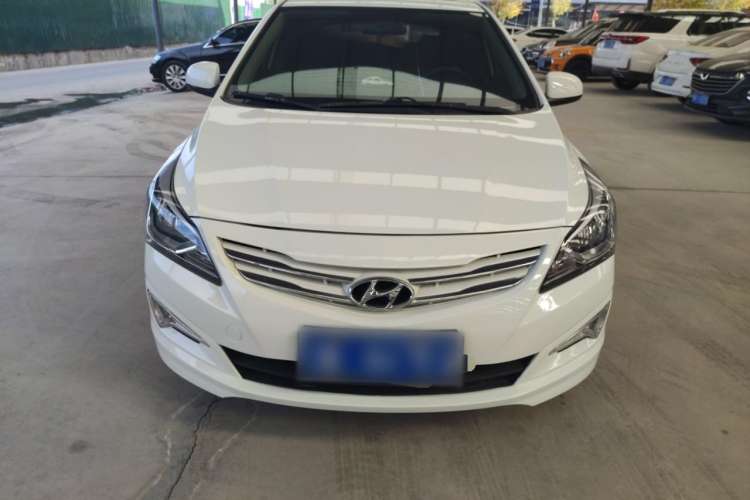 Used Hyundai Verna Ray 2016 1.4L Automatic Leading-Edge GLX Exterior 1