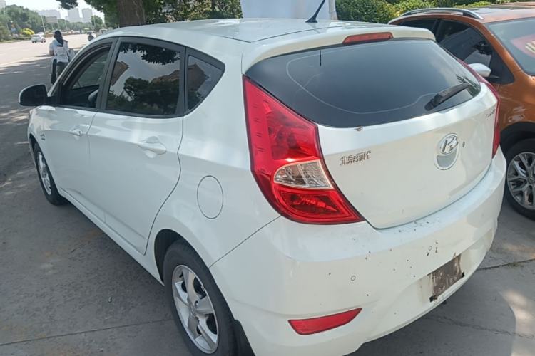 Used Hyundai Verna Ray 2016 1.4L Automatic Leading-Edge GLX Exterior 2