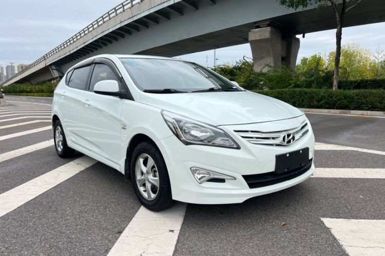 Used Hyundai Verna Ray 2016 1.4L Automatic Leading-Edge GLX Exterior 2