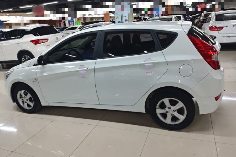 Used Hyundai Verna Ray 2016 1.4L Automatic Leading-Edge GLX Exterior 3