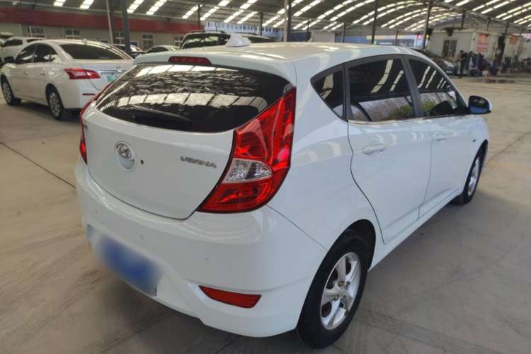 Used Hyundai Verna Ray 2016 1.4L Automatic Leading-Edge GLX Exterior 3