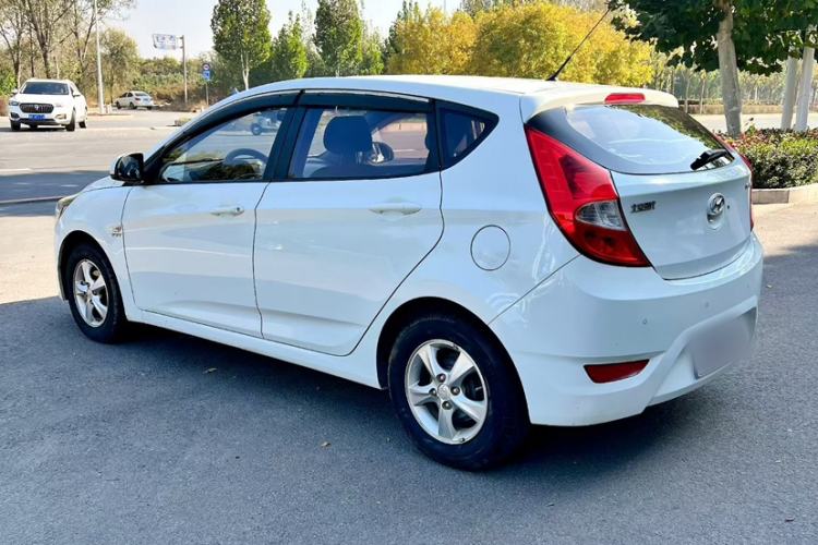 Used Hyundai Verna Ray 2016 1.4L Automatic Leading-Edge GLX Exterior 3