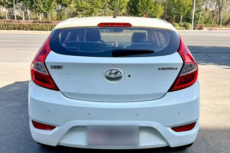 Used Hyundai Verna Ray 2016 1.4L Automatic Leading-Edge GLX Exterior 4