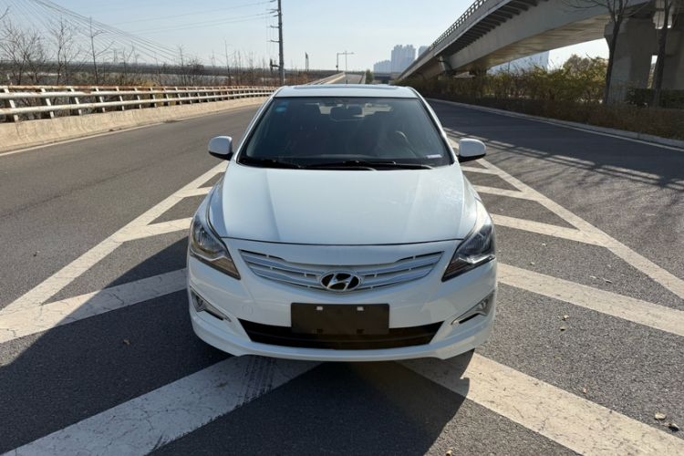 Used Hyundai Verna Ray 2016 1.4L Automatic Leading-Edge GLX Exterior 7