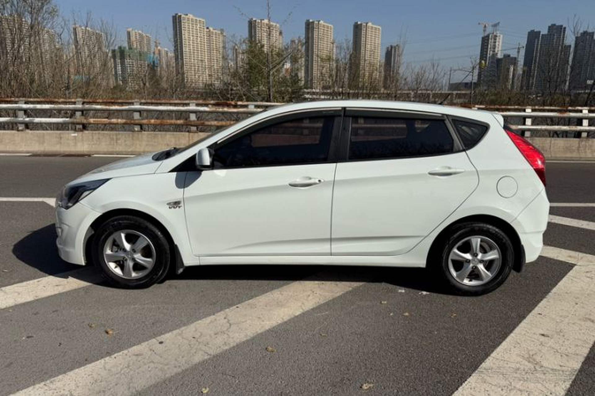 Used Hyundai Verna Ray 2016 1.4L Automatic Leading-Edge GLX Exterior 8