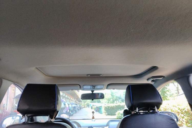 Used Hyundai Verna Ray 2016 1.4L Automatic Leading-Edge GLX Headliner