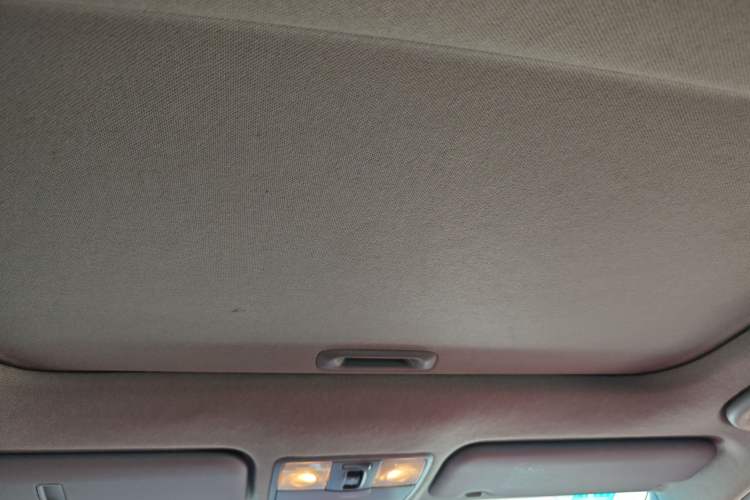 Used Hyundai Verna Ray 2016 1.4L Automatic Leading-Edge GLX Headliner