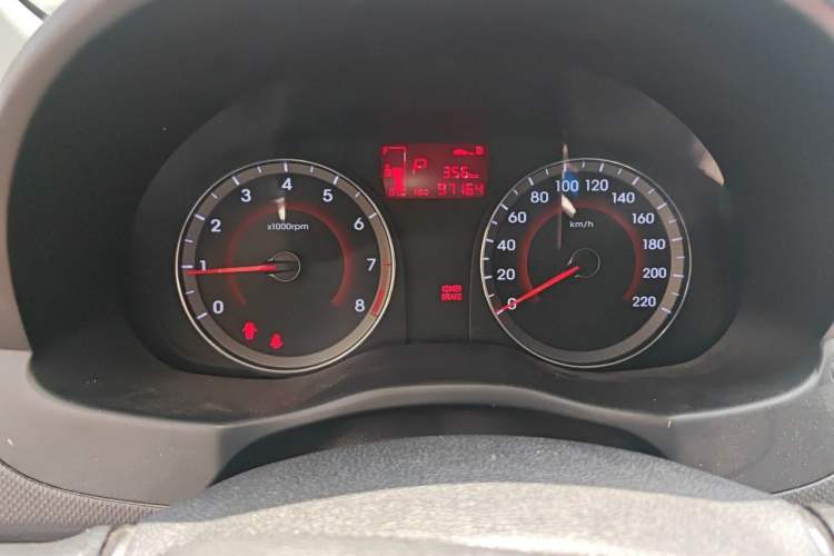 Used Hyundai Verna Ray 2016 1.4L Automatic Leading-Edge GLX Instrument Cluster