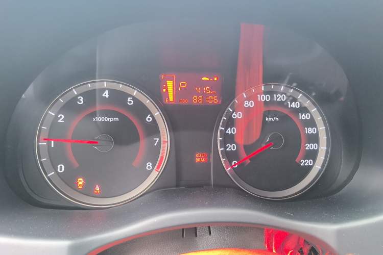 Used Hyundai Verna Ray 2016 1.4L Automatic Leading-Edge GLX Instrument Cluster