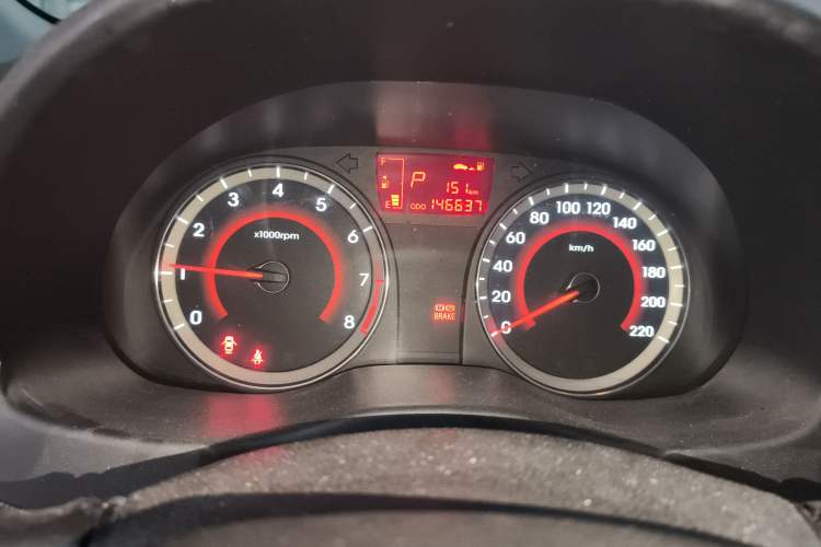Used Hyundai Verna Ray 2016 1.4L Automatic Leading-Edge GLX Instrument Cluster