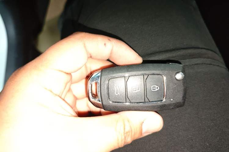 Used Hyundai Verna Ray 2016 1.4L Automatic Leading-Edge GLX Interior 1