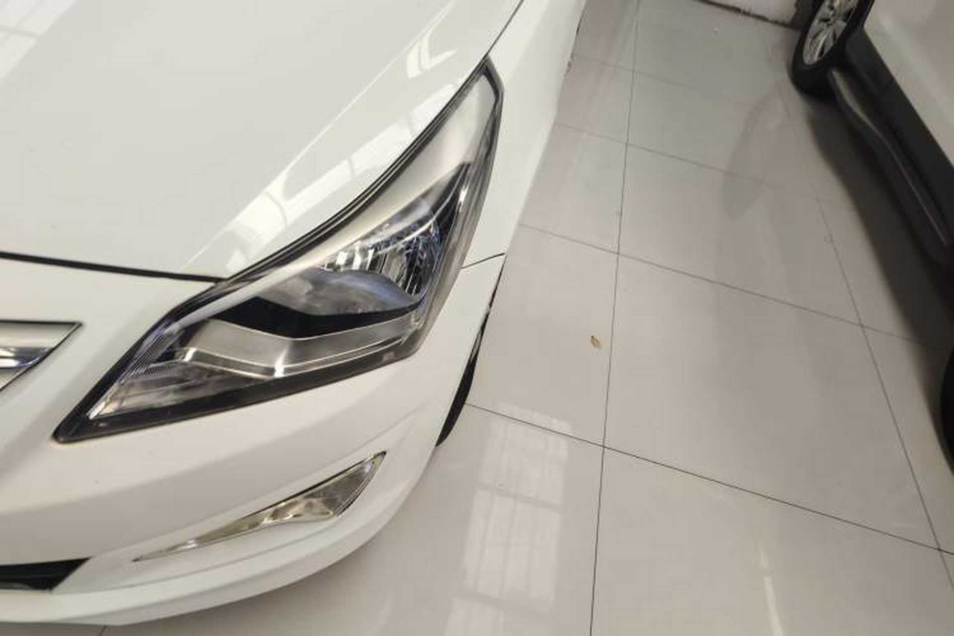 Used Hyundai Verna Ray 2016 1.4L Automatic Leading-Edge GLX Left Front Headlight