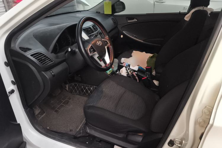 Used Hyundai Verna Ray 2016 1.4L Automatic Leading-Edge GLX Left Front Seat