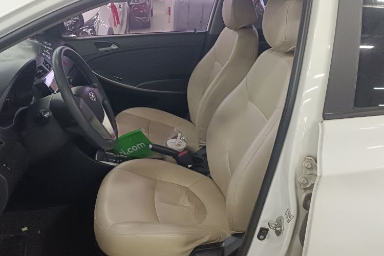 Used Hyundai Verna Ray 2016 1.4L Automatic Leading-Edge GLX Left Front Seat