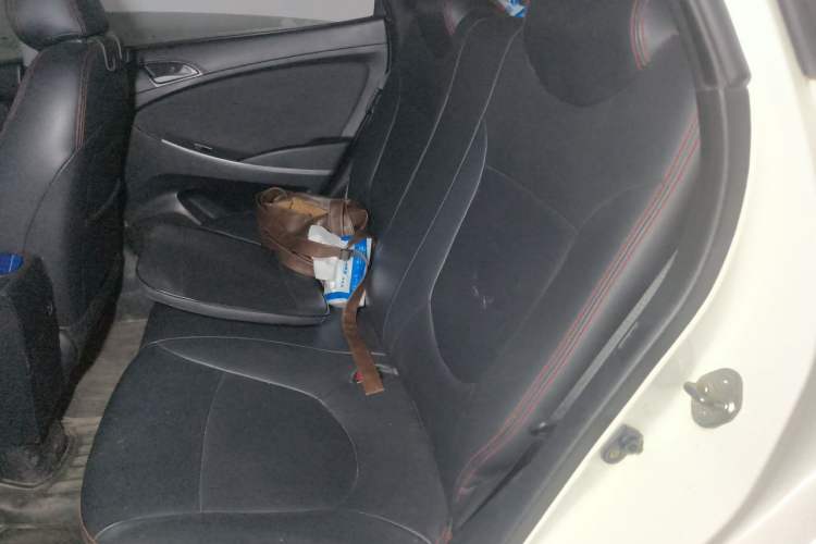 Used Hyundai Verna Ray 2016 1.4L Automatic Flagship TOP Left Rear Seat