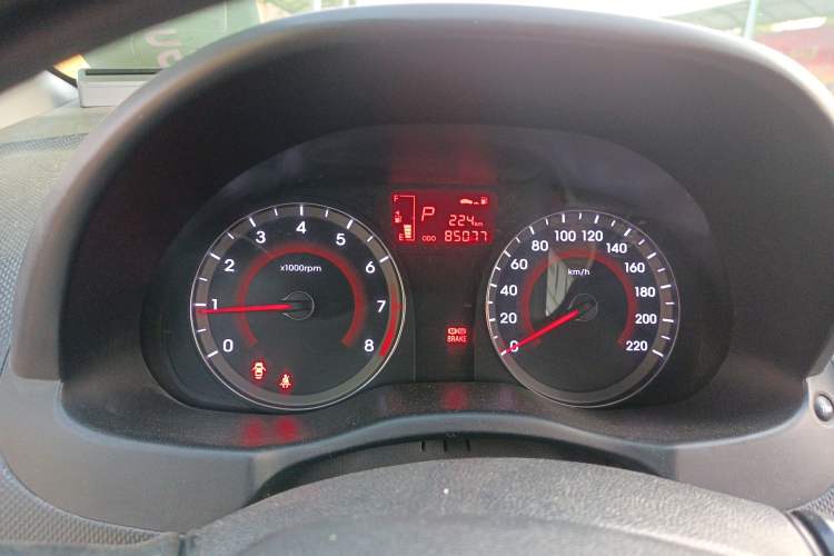 Used Hyundai Verna Ray 2016 1.4L Automatic Leading-Edge GLX Odometer Close Up