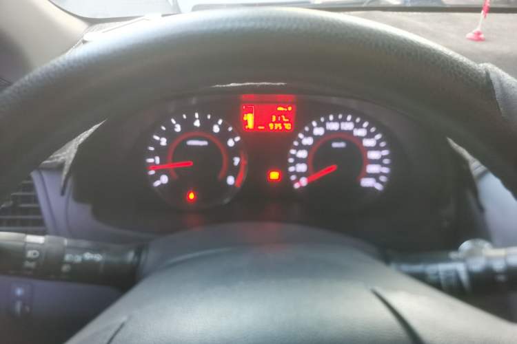 Used Hyundai Verna Ray 2016 1.4L Manual Leading GLX Model Odometer Close Up
