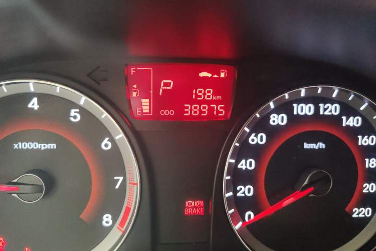 Used Hyundai Verna Ray 2016 1.4L Automatic Leading-Edge GLX Odometer Close Up