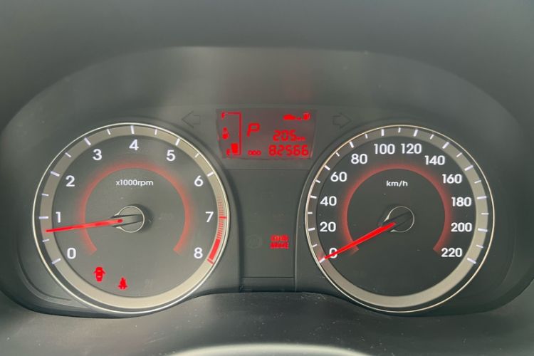 Used Hyundai Verna Ray 2016 1.4L Automatic Leading-Edge GLX Odometer Close Up