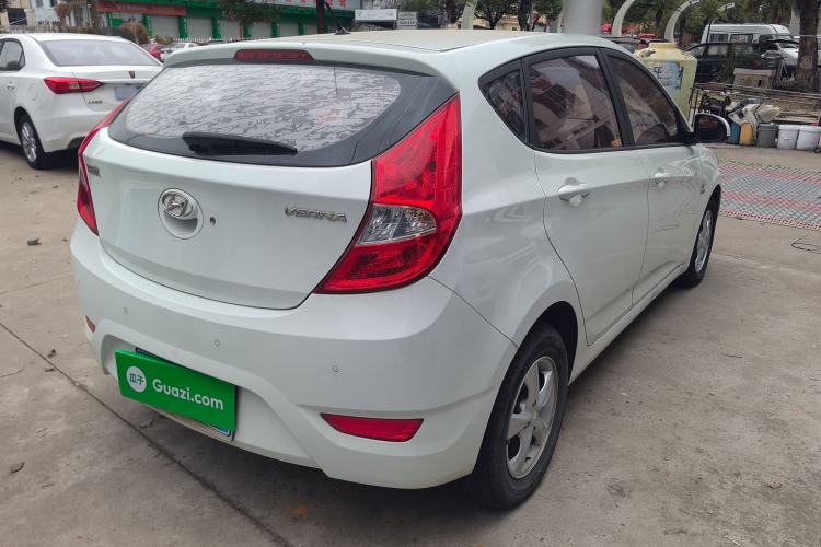 Used Hyundai Verna Ray 2016 1.4L Automatic Leading-Edge GLX Rear Right 45 Deg