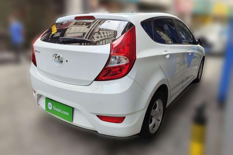 Used Hyundai Verna Ray 2016 1.4L Automatic Leading-Edge GLX Rear Right 45 Deg