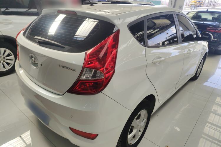Used Hyundai Verna Ray 2016 1.4L Automatic Leading-Edge GLX Rear Right 45 Deg
