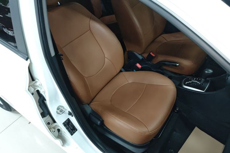 Used Hyundai Verna Ray 2016 1.4L Automatic Leading-Edge GLX Right Front Seat
