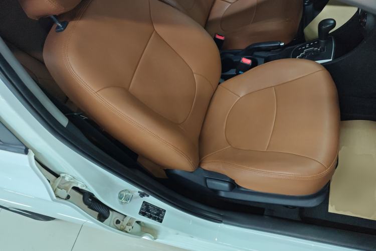 Used Hyundai Verna Ray 2016 1.4L Automatic Leading-Edge GLX Right Front Seat