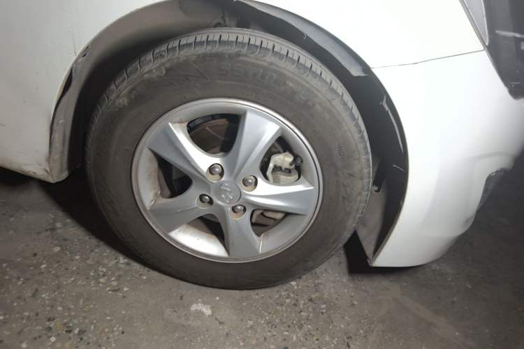 Used Hyundai Verna Ray 2016 1.4L Automatic Flagship TOP Right Front Wheel Hub