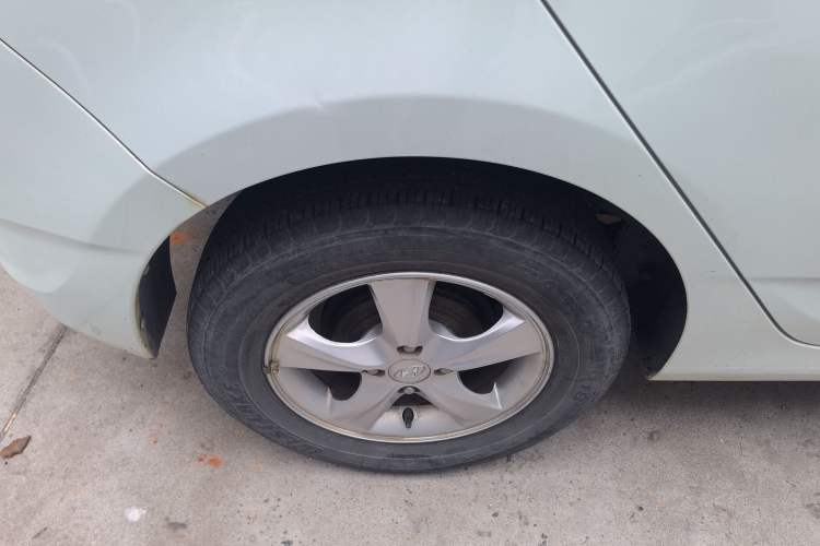 Used Hyundai Verna Ray 2016 1.4L Automatic Leading-Edge GLX Right Rear Wheel Hub