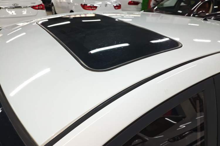 Used Hyundai Verna Ray 2016 1.4L Automatic Leading-Edge GLX Roof