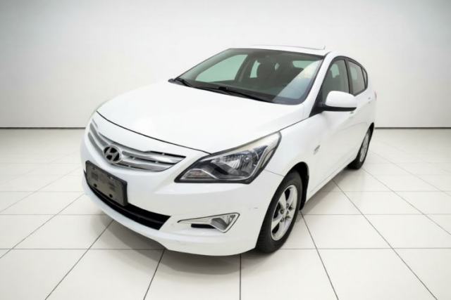 Hyundai Verna Ray 2016 1.4L Automatic Leading-Edge GLX usado