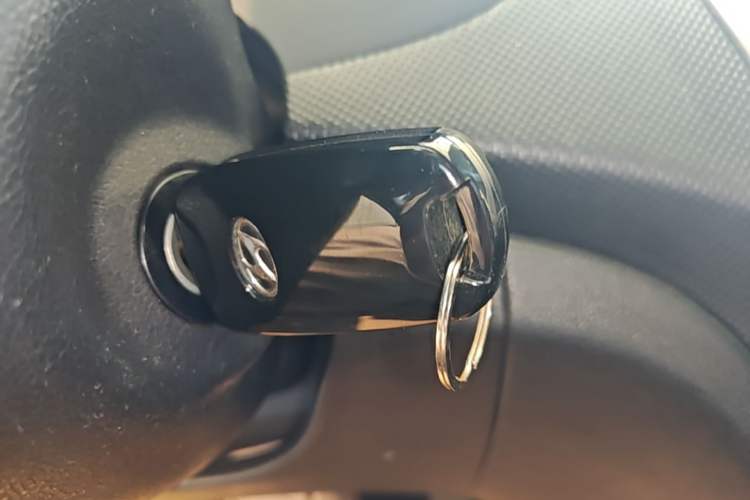 Used Hyundai Verna Ray 2016 1.4L Automatic Leading-Edge GLX Vehicle Key