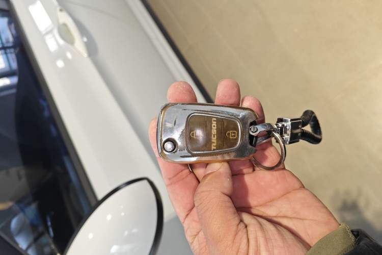 Used Hyundai Verna Ray 2016 1.4L Manual Leading GLX Model Vehicle Key