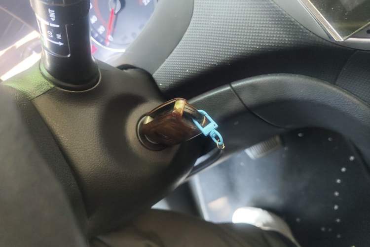 Used Hyundai Verna Ray 2016 1.4L Automatic Leading-Edge GLX Vehicle Key