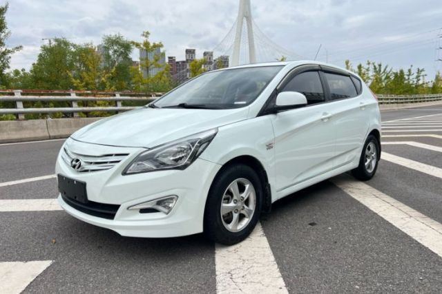 Used Hyundai Verna Ray 2016 1.4L Automatic Leading-Edge GLX