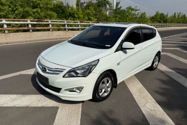 Used Hyundai Verna Ray 2016 1.4L Automatic Leading-Edge GLX