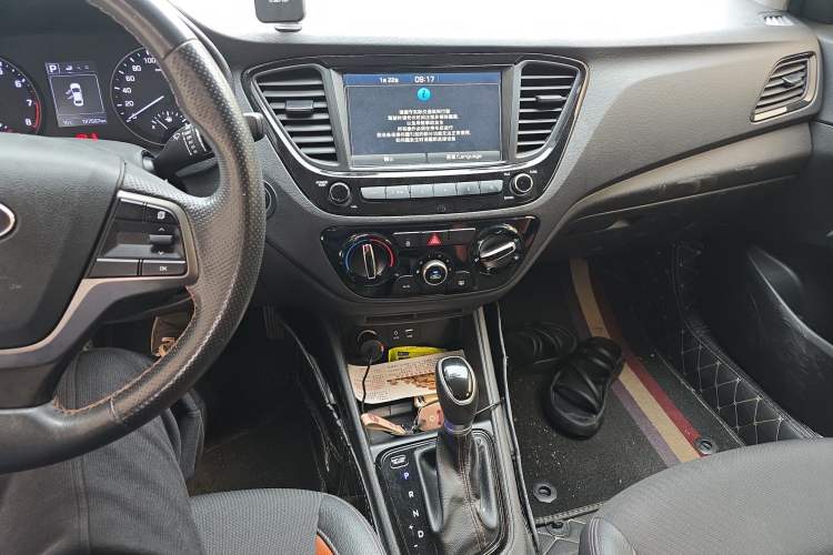 Used Hyundai Verna RV 2017 1.4L Automatic Sport Version National Emission Standard V Audio And AC Panel