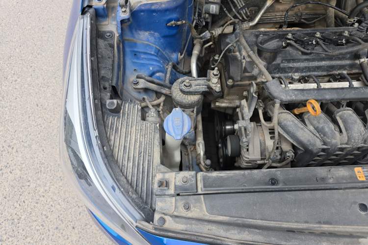 Used Hyundai Verna RV 2017 1.4L Automatic Sport Version National Emission Standard V Engine Bay Right
