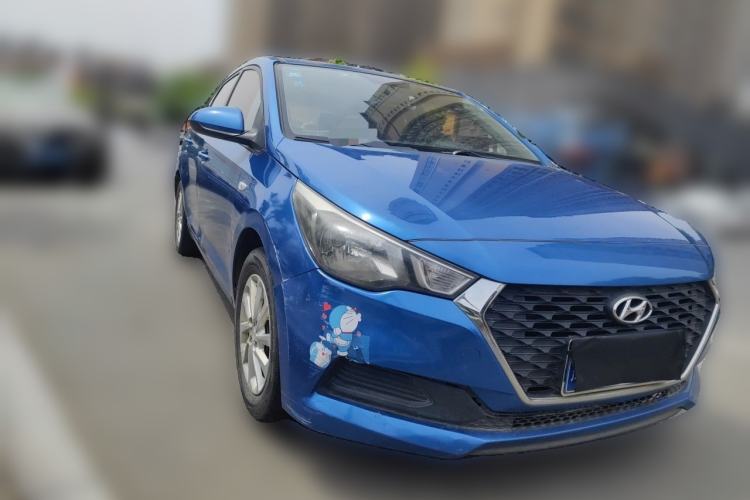 Used Hyundai Verna RV 2017 1.4L Manual Cool Edition GLS China V Emission Standard Front Right 45 Deg