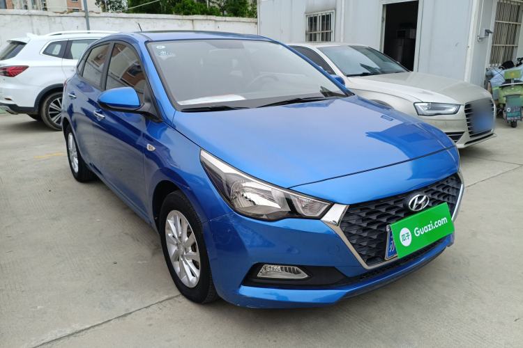 Used Hyundai Verna RV 2017 1.4L Automatic Sport Version National Emission Standard V Front Right 45 Deg