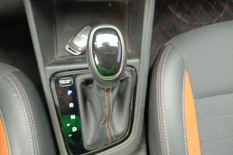 Used Hyundai Verna RV 2017 1.4L Automatic Sport Version National Emission Standard V Gear Lever