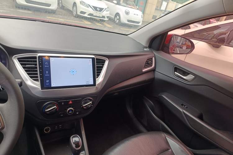 Used Hyundai Verna RV 2017 1.4L Automatic Cool Edition GLS China V Emission Standard Audio And AC Panel
