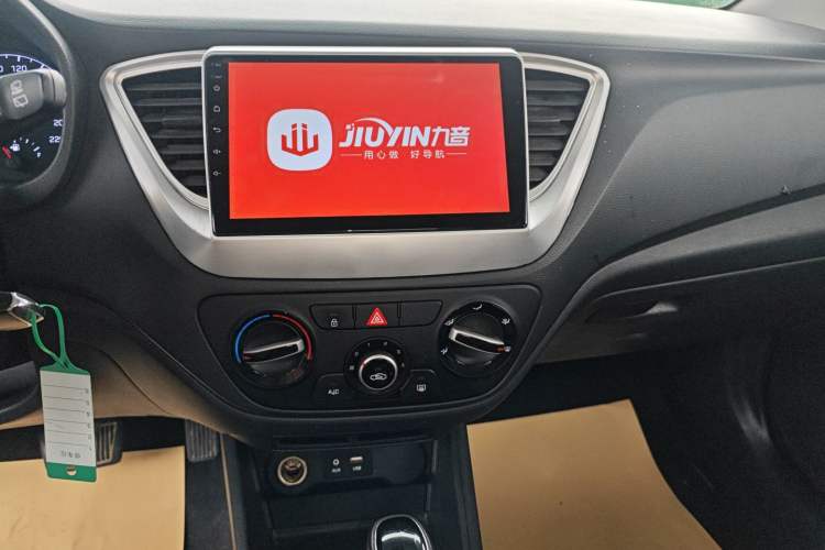 Used Hyundai Verna RV 2017 1.4L Automatic Cool Edition GLS China VI Standard Audio And AC Panel